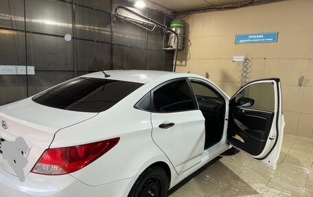 Hyundai Solaris II рестайлинг, 2014 год, 730 000 рублей, 7 фотография
