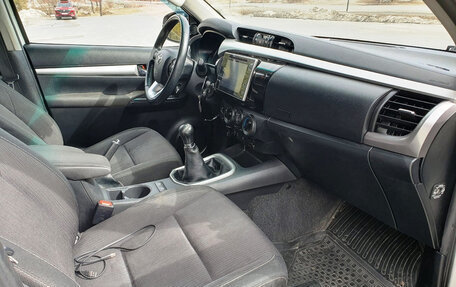 Toyota Hilux VIII, 2019 год, 2 990 000 рублей, 7 фотография