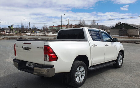 Toyota Hilux VIII, 2019 год, 2 990 000 рублей, 3 фотография