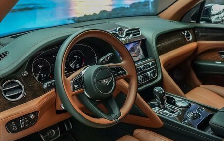 Bentley Bentayga I, 2023 год, 35 000 000 рублей, 7 фотография