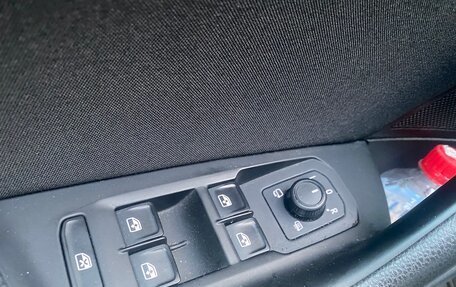 Volkswagen Passat B8 рестайлинг, 2016 год, 1 550 000 рублей, 14 фотография