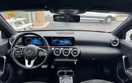 Mercedes-Benz A-Класс, 2022 год, 3 125 000 рублей, 9 фотография