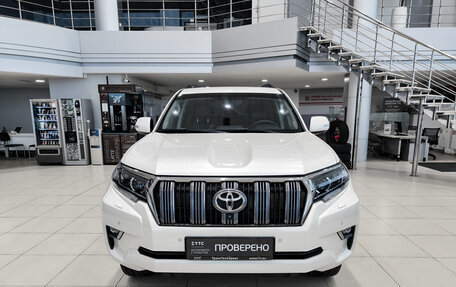 Toyota Land Cruiser Prado 150 рестайлинг 2, 2018 год, 5 250 000 рублей, 2 фотография