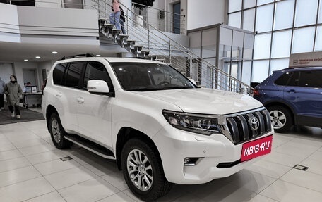Toyota Land Cruiser Prado 150 рестайлинг 2, 2018 год, 5 250 000 рублей, 3 фотография