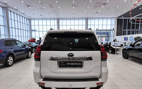 Toyota Land Cruiser Prado 150 рестайлинг 2, 2018 год, 5 250 000 рублей, 7 фотография