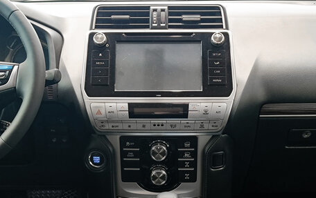 Toyota Land Cruiser Prado 150 рестайлинг 2, 2018 год, 5 250 000 рублей, 18 фотография