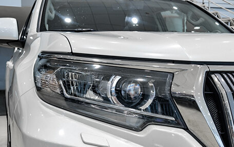 Toyota Land Cruiser Prado 150 рестайлинг 2, 2018 год, 5 250 000 рублей, 21 фотография