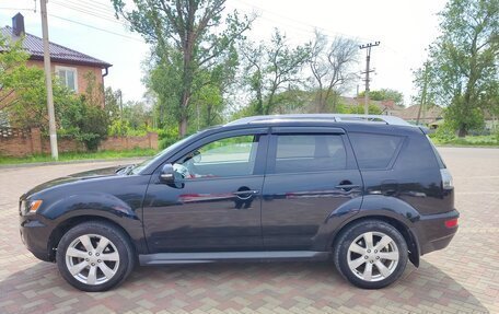 Mitsubishi Outlander III рестайлинг 3, 2010 год, 1 200 000 рублей, 2 фотография
