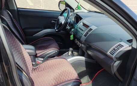 Mitsubishi Outlander III рестайлинг 3, 2010 год, 1 200 000 рублей, 14 фотография
