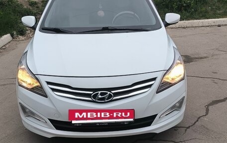 Hyundai Solaris II рестайлинг, 2014 год, 980 000 рублей, 19 фотография