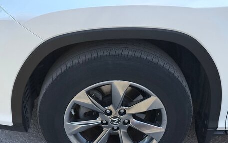 Lexus RX IV рестайлинг, 2018 год, 4 770 000 рублей, 14 фотография