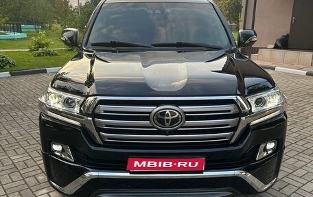 Toyota Land Cruiser 200, 2019 год, 7 250 000 рублей, 1 фотография