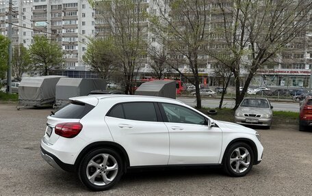 Mercedes-Benz GLA, 2019 год, 2 100 000 рублей, 6 фотография