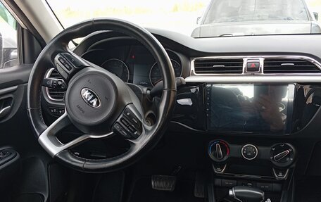 KIA Rio IV, 2017 год, 1 370 000 рублей, 2 фотография