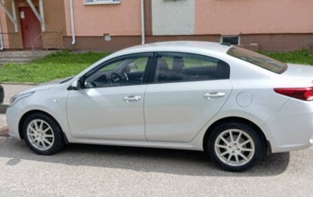 KIA Rio IV, 2017 год, 1 370 000 рублей, 7 фотография
