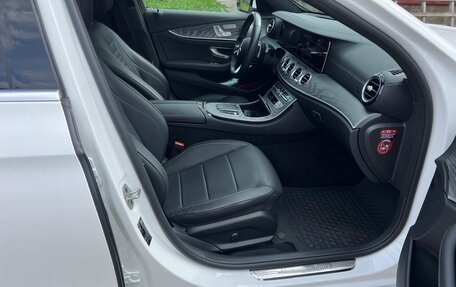 Mercedes-Benz E-Класс, 2022 год, 6 600 000 рублей, 12 фотография