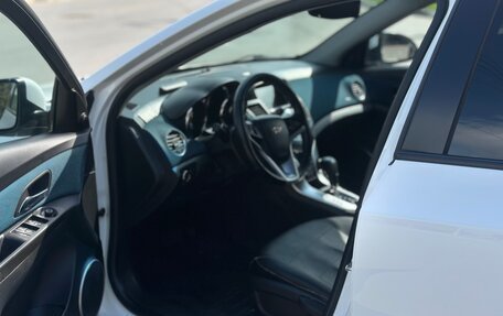 Chevrolet Cruze II, 2012 год, 900 000 рублей, 6 фотография