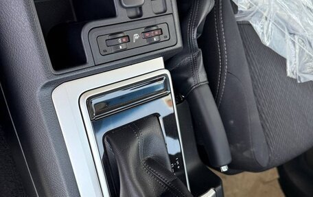Toyota Land Cruiser Prado 150 рестайлинг 2, 2022 год, 5 150 000 рублей, 7 фотография