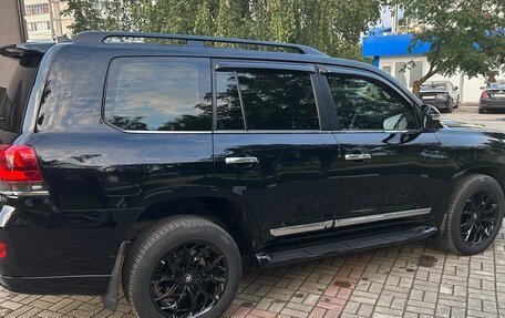 Toyota Land Cruiser 200, 2019 год, 7 250 000 рублей, 4 фотография