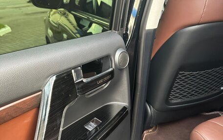 Toyota Land Cruiser 200, 2019 год, 7 250 000 рублей, 12 фотография