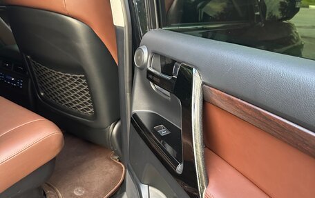Toyota Land Cruiser 200, 2019 год, 7 250 000 рублей, 14 фотография