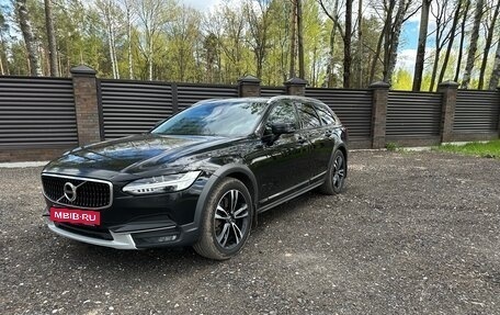 Volvo V90 Cross Country I рестайлинг, 2018 год, 3 001 000 рублей, 2 фотография