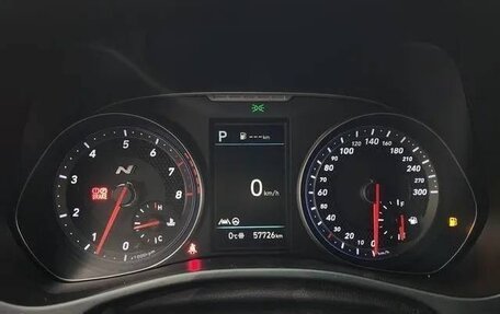 Hyundai Veloster II, 2022 год, 2 161 000 рублей, 12 фотография