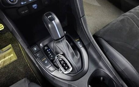 Hyundai Veloster II, 2022 год, 2 161 000 рублей, 14 фотография