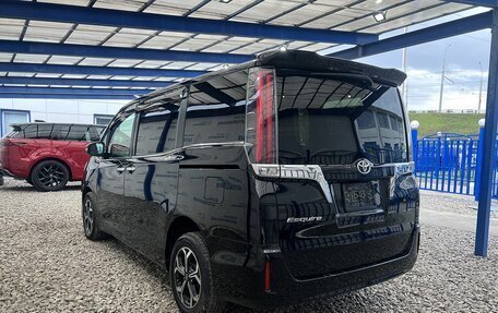 Toyota Esquire I, 2018 год, 2 499 000 рублей, 3 фотография