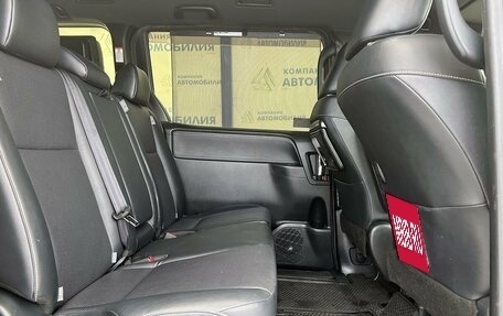 Toyota Esquire I, 2018 год, 2 499 000 рублей, 13 фотография