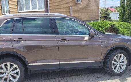 Volkswagen Tiguan II, 2017 год, 2 800 000 рублей, 3 фотография