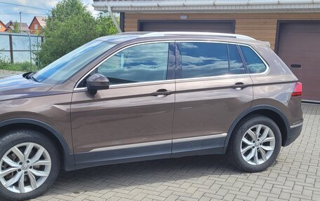 Volkswagen Tiguan II, 2017 год, 2 800 000 рублей, 16 фотография