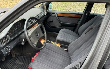 Mercedes-Benz W124, 1985 год, 175 000 рублей, 11 фотография