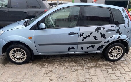 Ford Fiesta, 2006 год, 300 000 рублей, 2 фотография
