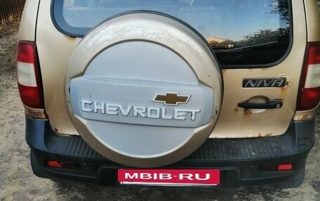 Chevrolet Niva I рестайлинг, 2005 год, 200 000 рублей, 2 фотография