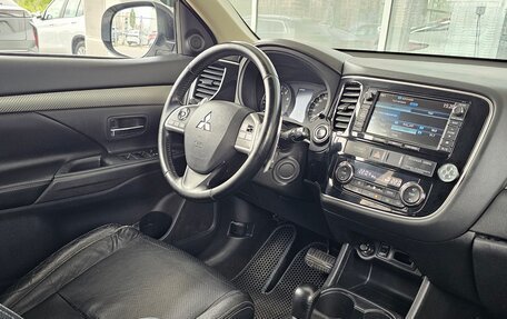 Mitsubishi Outlander III рестайлинг 3, 2013 год, 1 420 000 рублей, 5 фотография