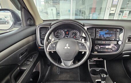 Mitsubishi Outlander III рестайлинг 3, 2013 год, 1 420 000 рублей, 6 фотография