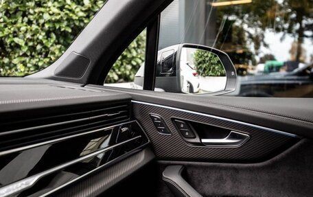 Audi Q7, 2025 год, 11 000 000 рублей, 17 фотография