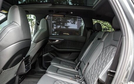Audi Q7, 2025 год, 11 000 000 рублей, 19 фотография