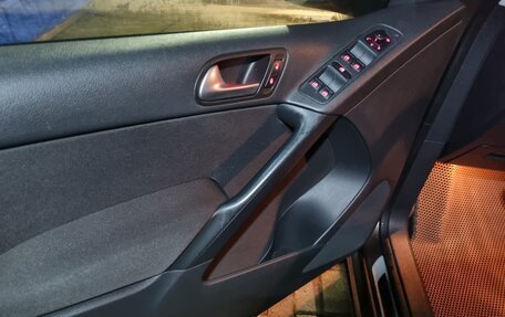 Volkswagen Tiguan I, 2015 год, 1 940 000 рублей, 26 фотография