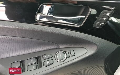 Hyundai Sonata VI, 2012 год, 1 395 000 рублей, 12 фотография