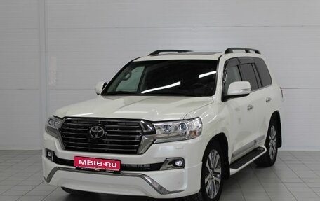 Toyota Land Cruiser 200, 2016 год, 4 100 000 рублей, 1 фотография