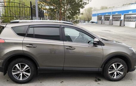 Toyota RAV4, 2018 год, 2 200 000 рублей, 16 фотография