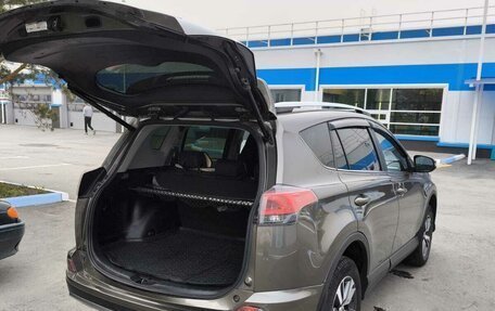 Toyota RAV4, 2018 год, 2 200 000 рублей, 15 фотография