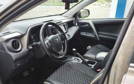 Toyota RAV4, 2018 год, 2 200 000 рублей, 19 фотография