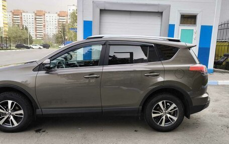 Toyota RAV4, 2018 год, 2 200 000 рублей, 22 фотография