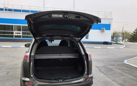 Toyota RAV4, 2018 год, 2 200 000 рублей, 14 фотография