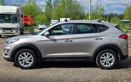 Hyundai Tucson III, 2019 год, 2 300 000 рублей, 2 фотография