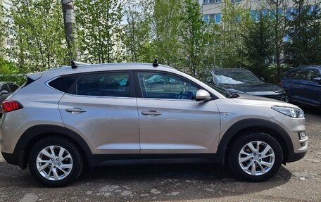 Hyundai Tucson III, 2019 год, 2 300 000 рублей, 6 фотография