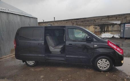 Hyundai H-1 II рестайлинг, 2015 год, 2 700 000 рублей, 4 фотография